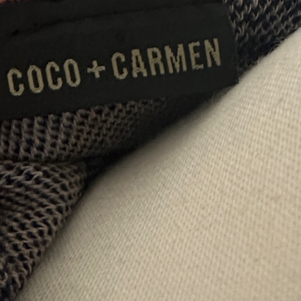 Coco + Carmen Elegant blue and Cream Patterned Cape - Picture 2 of 7